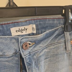 edge Light Blue High-Rise Women's Jeans